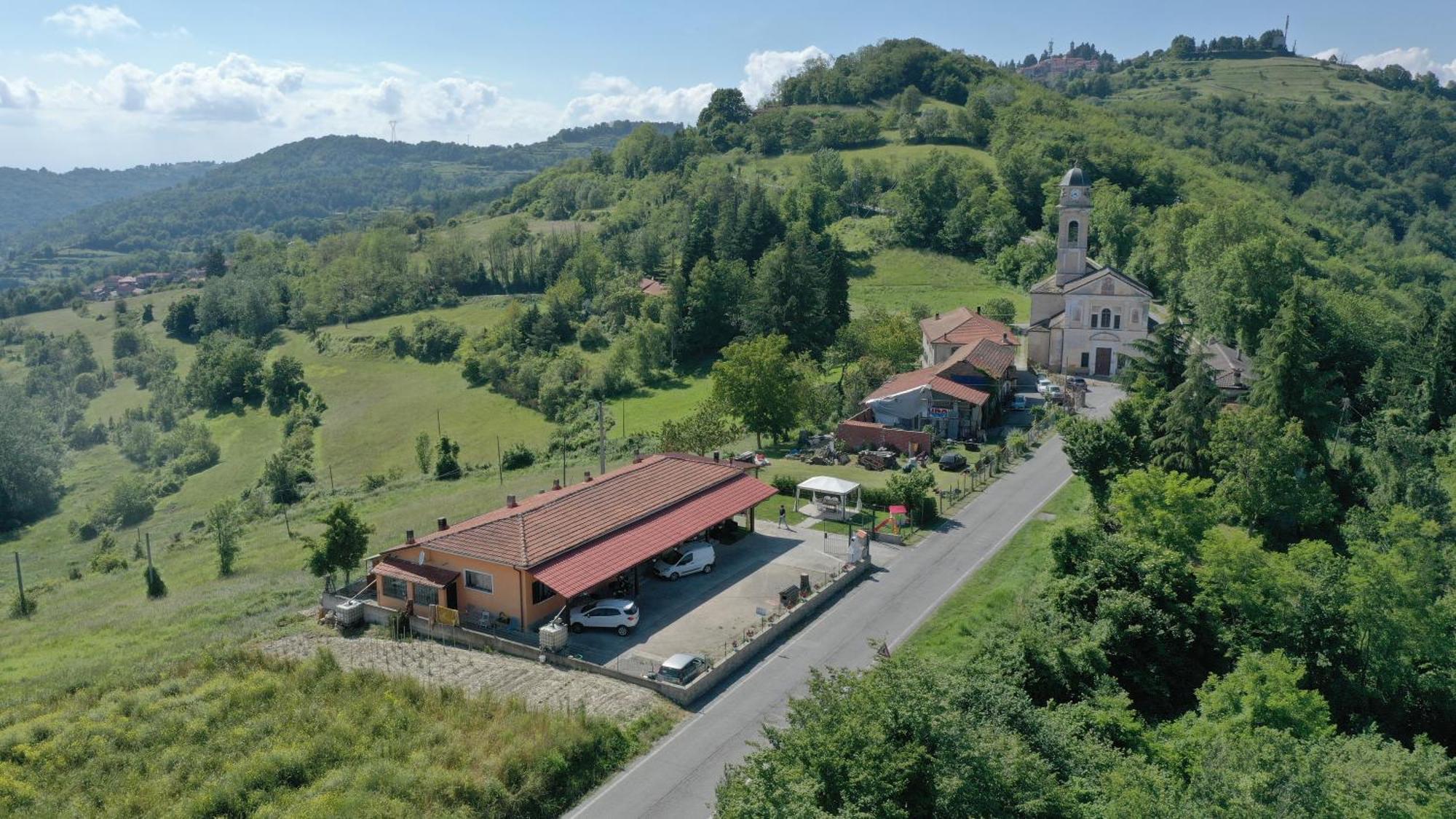 Casa Vacanze Mombarcaro Esterno foto